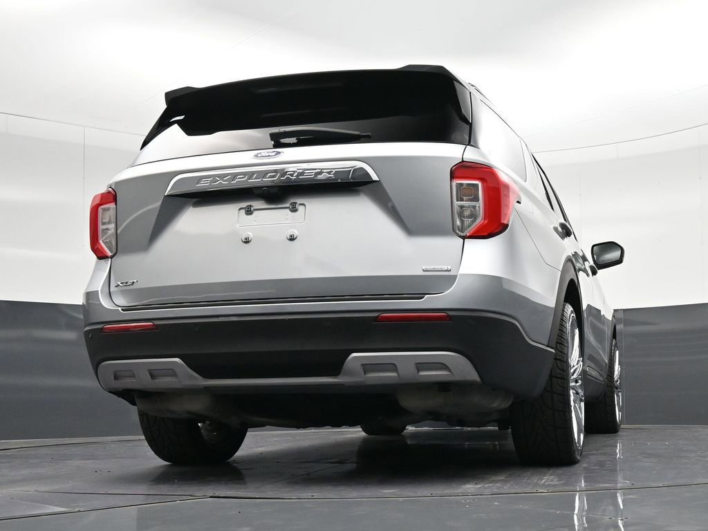 Used 2020 Ford Explorer XLT w/ Equipment Group 202A RWD image 26