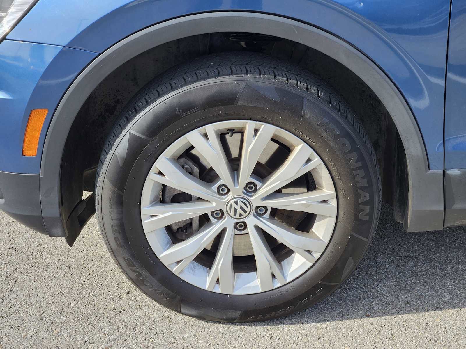 Used 2018 Volkswagen Tiguan SE FWD image 9