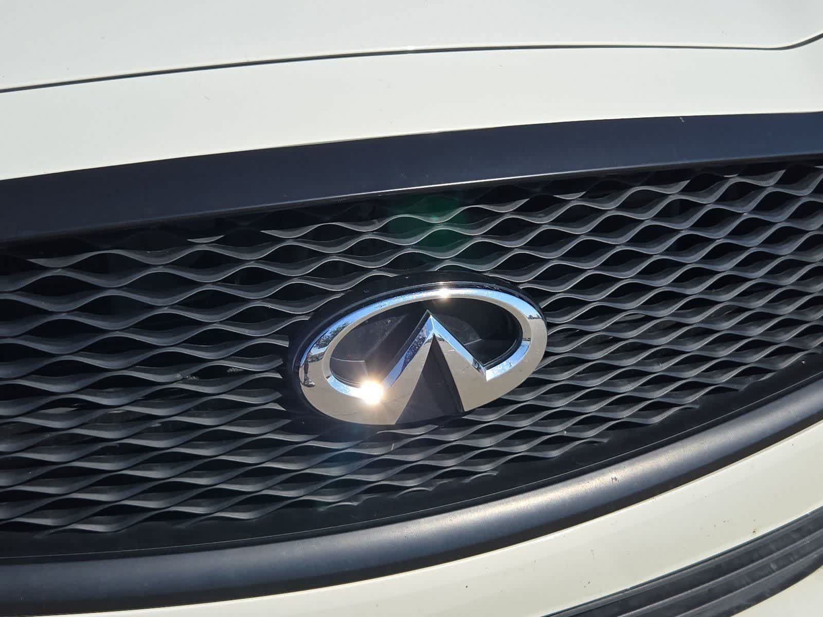 Used 2017 INFINITI Q50 3.0t Premium AWD/4WD image 11