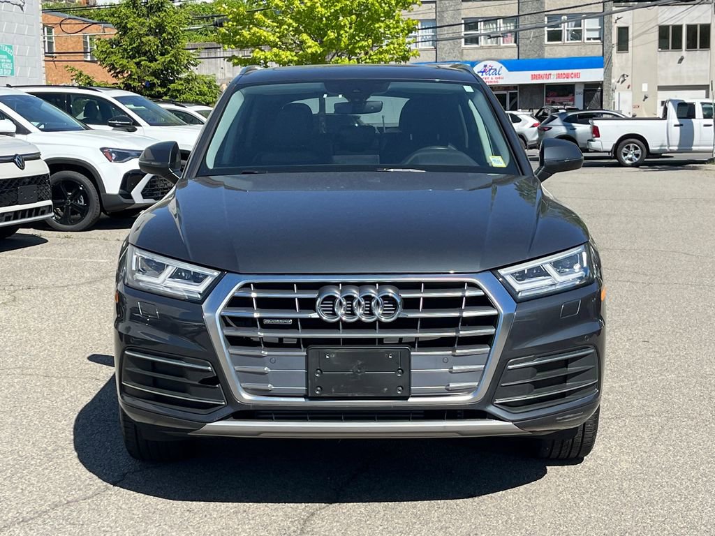 Used 2020 Audi Q5 2.0T Premium Plus w/ Premium Plus Package AWD/4WD image 6