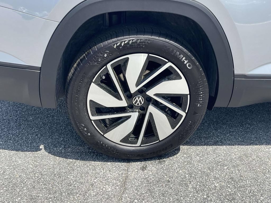 New 2026 Volkswagen Atlas SE FWD image 7