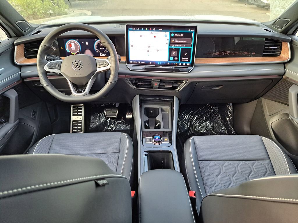 New 2026 Volkswagen Tiguan SEL R-Line image 6