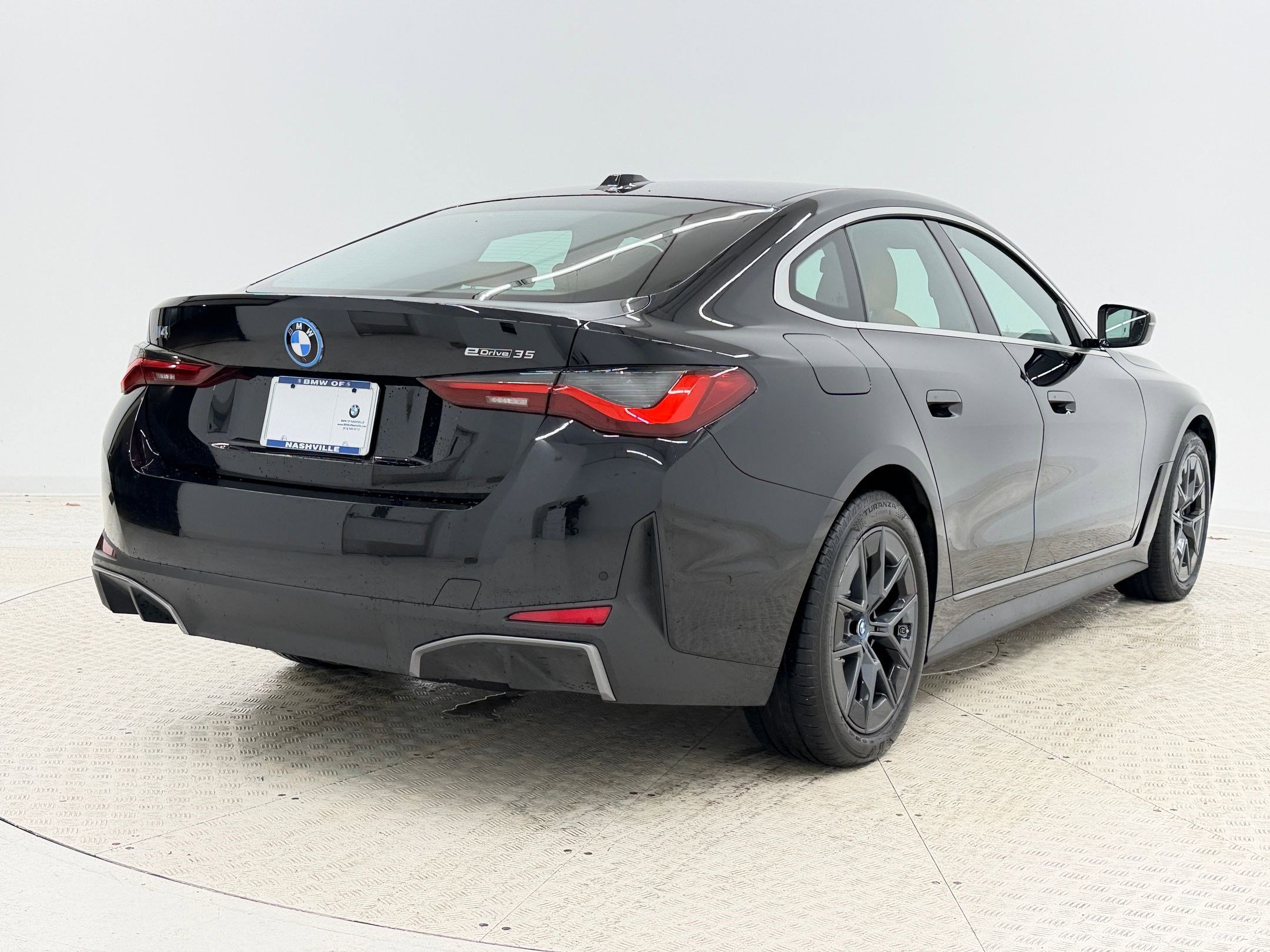 Certified 2023 BMW i4 eDrive35 image 9