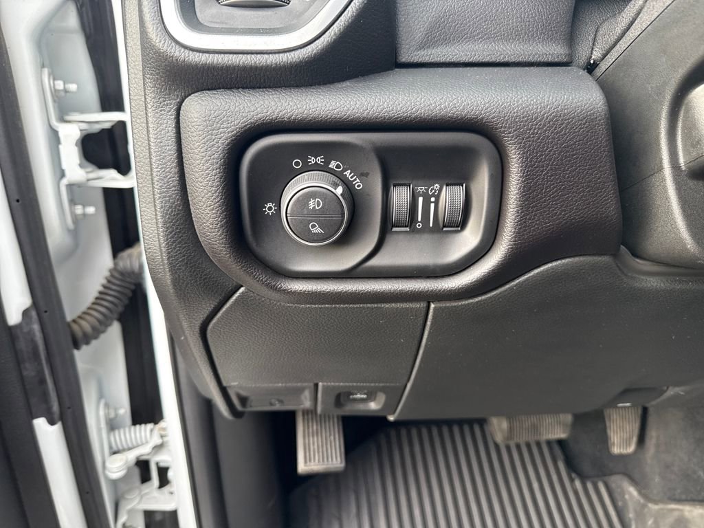 Used 2024 RAM 3500 Laramie image 14