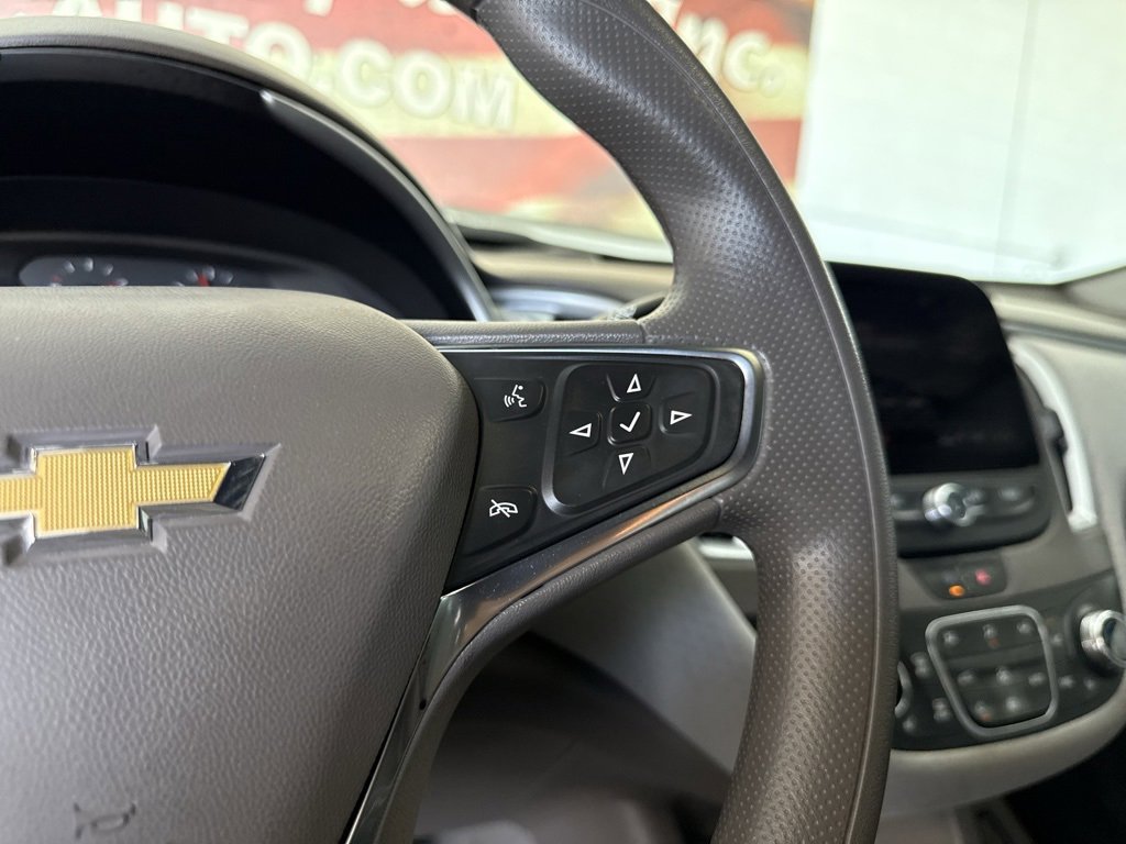 Used 2024 Chevrolet Malibu LT image 25