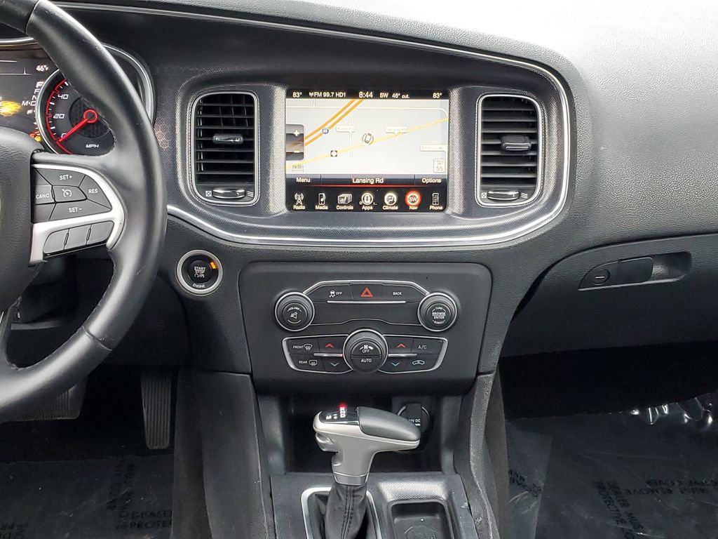 Used 2015 Dodge Charger SXT RWD image 28