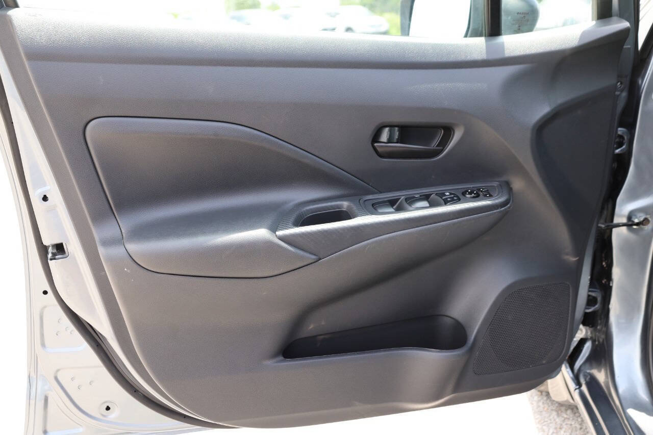 Used 2025 Nissan Versa S w/ Trunk Package FWD image 12