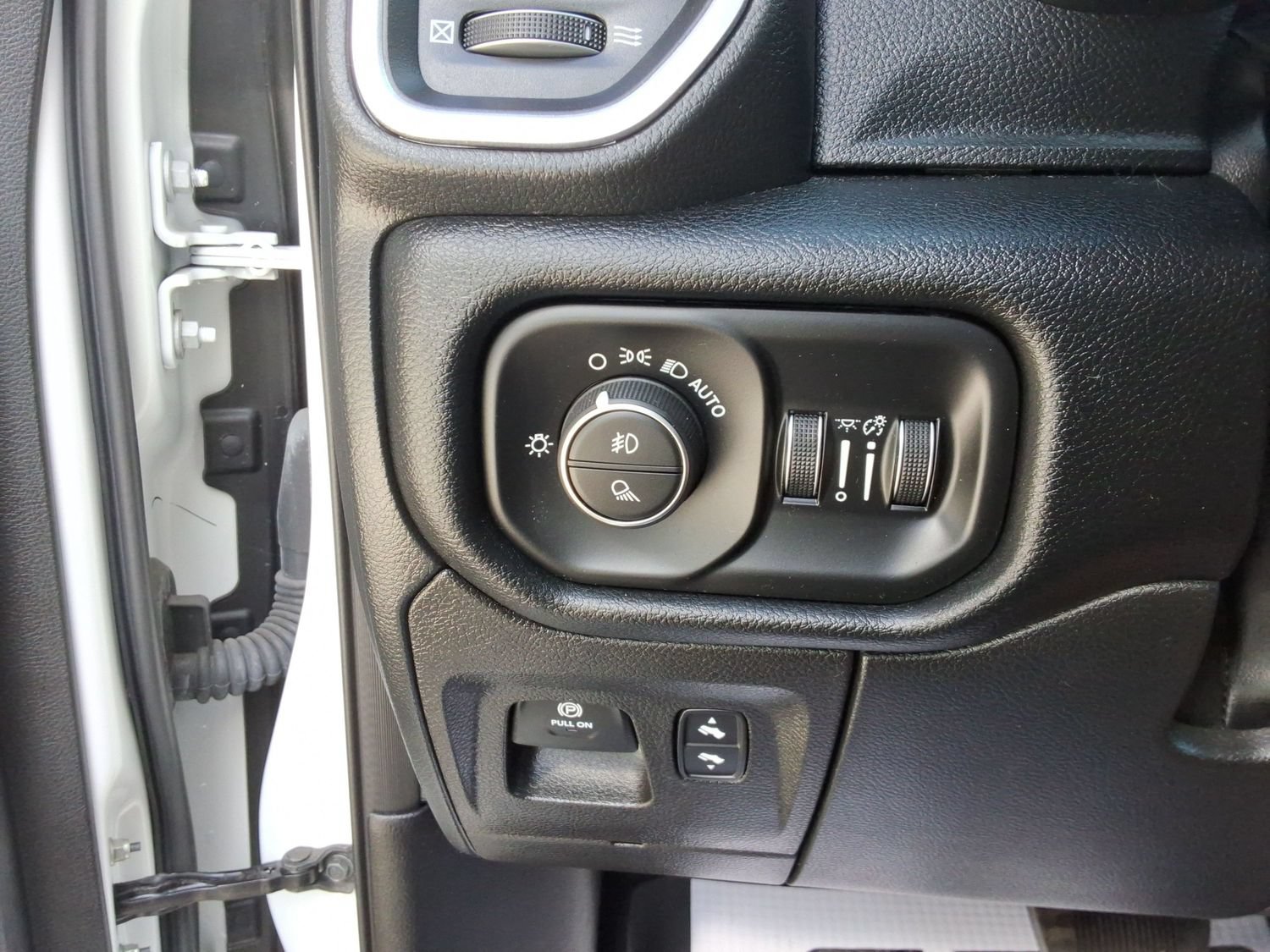 Used 2022 RAM 1500 Laramie AWD/4WD image 22