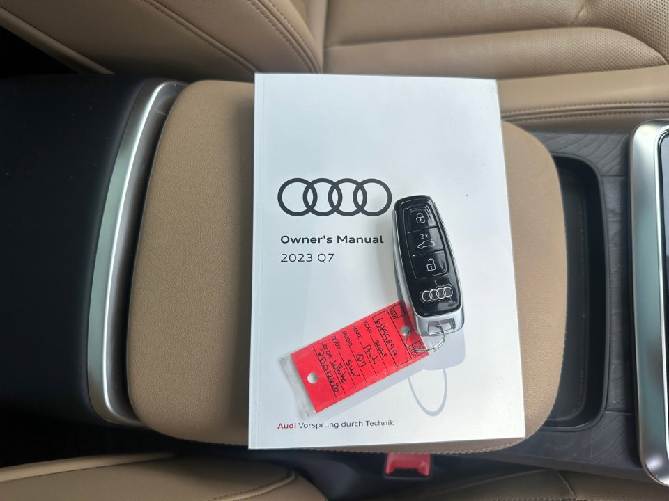 Used 2023 Audi Q7 3.0T Prestige AWD/4WD image 34