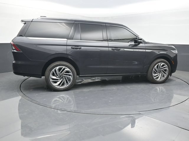 Used 2025 Lincoln Navigator Reserve AWD/4WD image 31