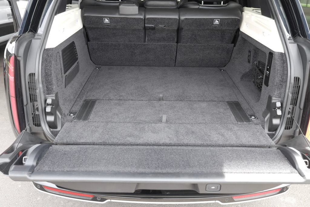 Used 2023 Land Rover Range Rover Autobiography AWD/4WD image 35