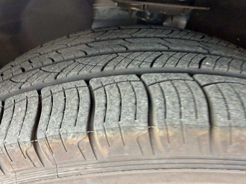 Used 2024 Ford Edge SE image 25