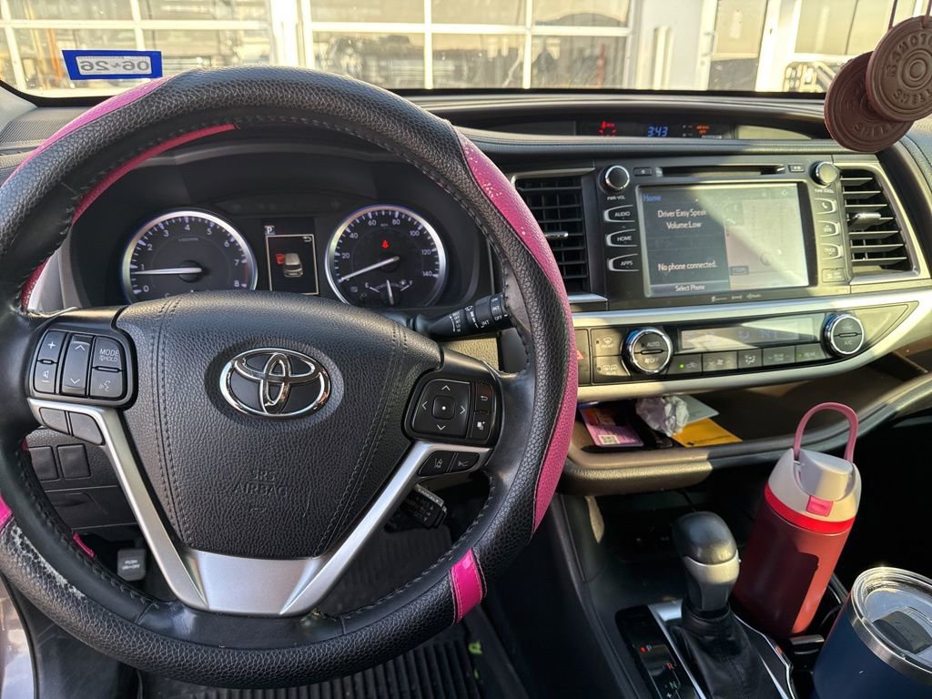 Used 2019 Toyota Highlander XLE image 13