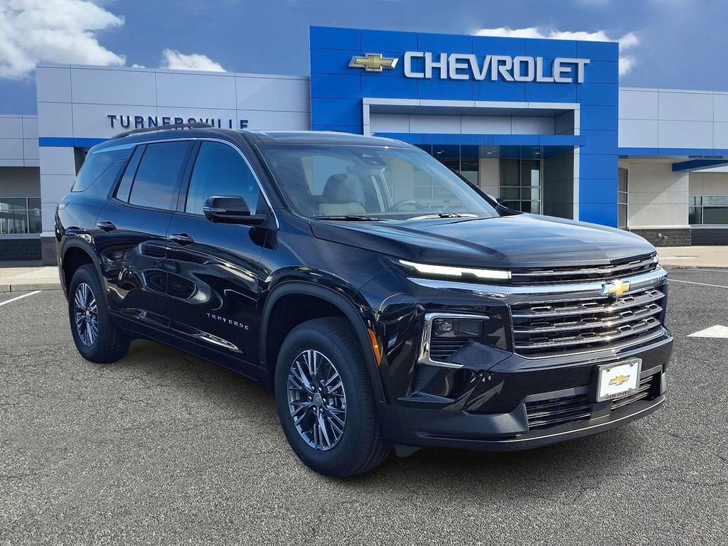 New 2026 Chevrolet Traverse LT image 2