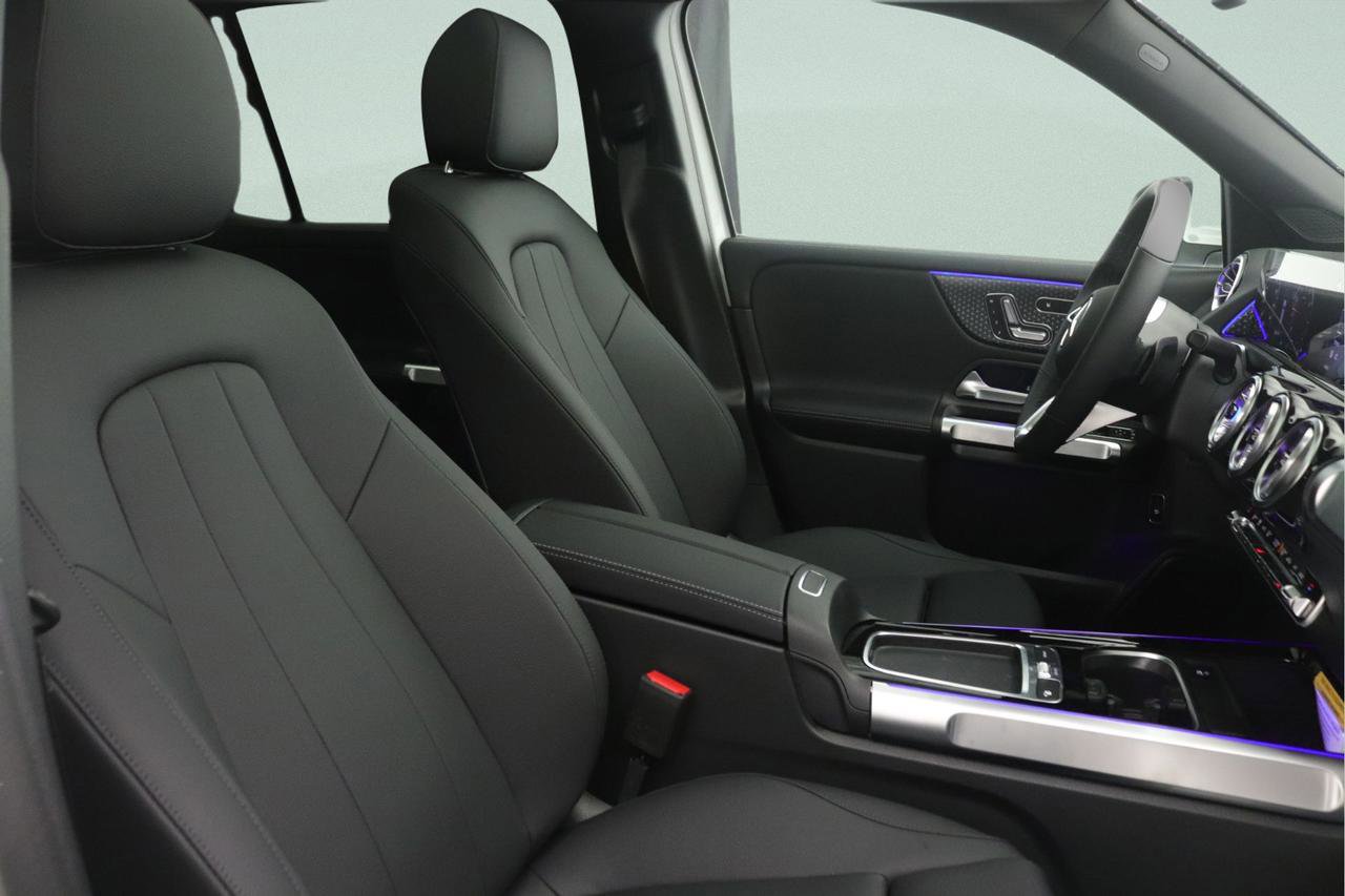 New 2026 Mercedes-Benz GLB 250 image 10