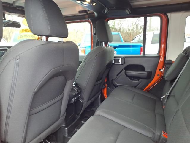 Used 2023 Jeep Wrangler Unlimited w/ Cold Weather Group image 17