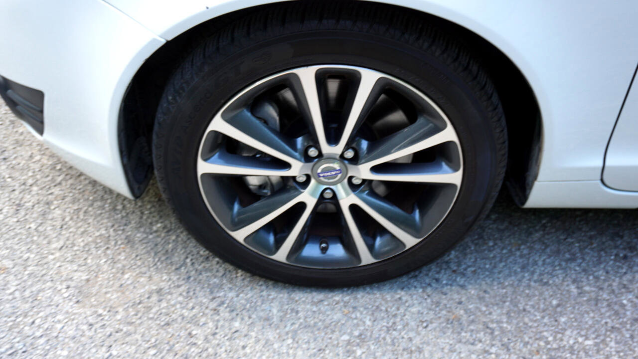 Used 2011 Volvo C70 T5 image 9