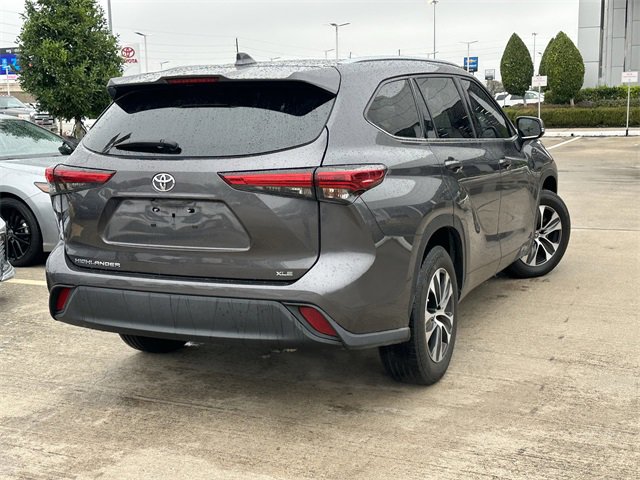 Used 2021 Toyota Highlander XLE image 5