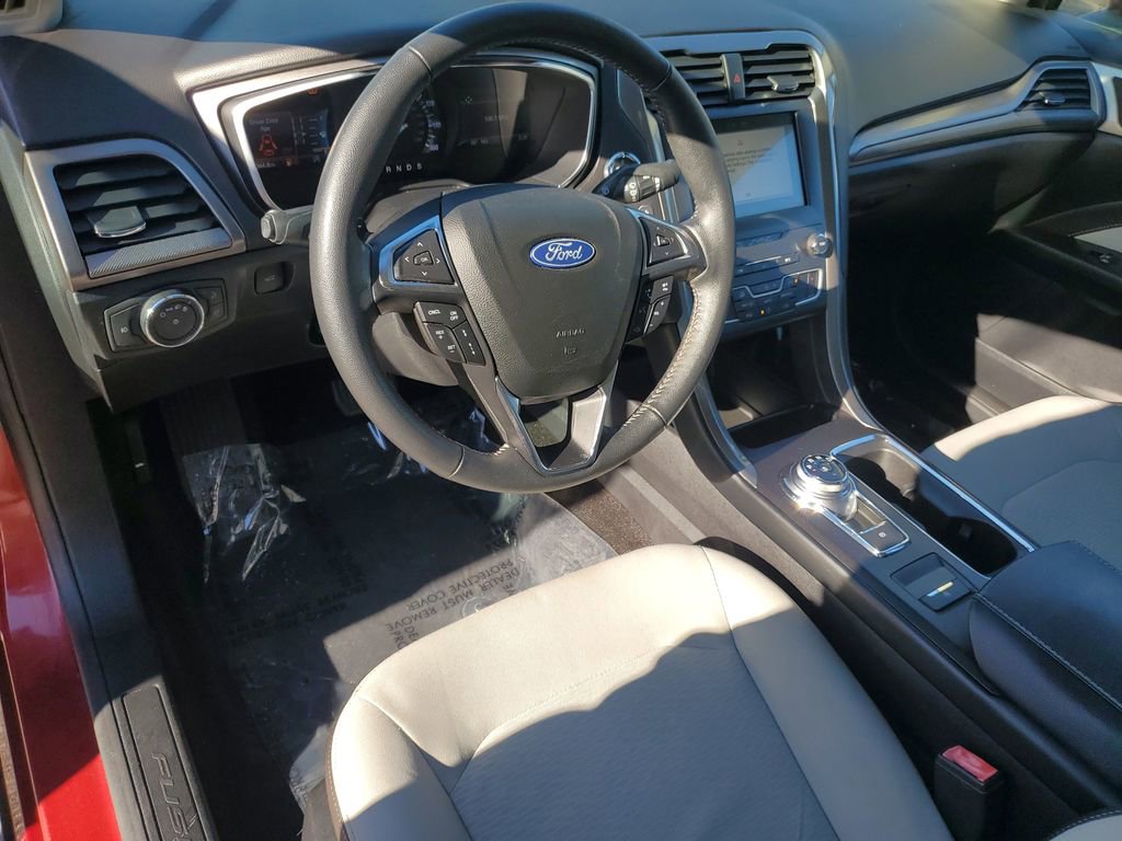 Used 2019 Ford Fusion SE w/ Equipment Group 151A image 21