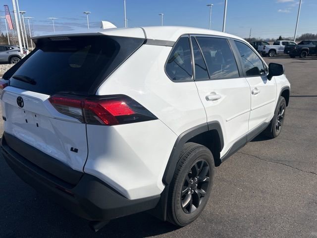 Used 2024 Toyota RAV4 LE image 5