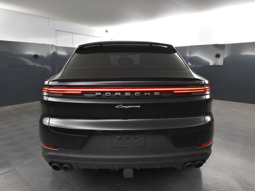 Used 2024 Porsche Cayenne Coupe image 6