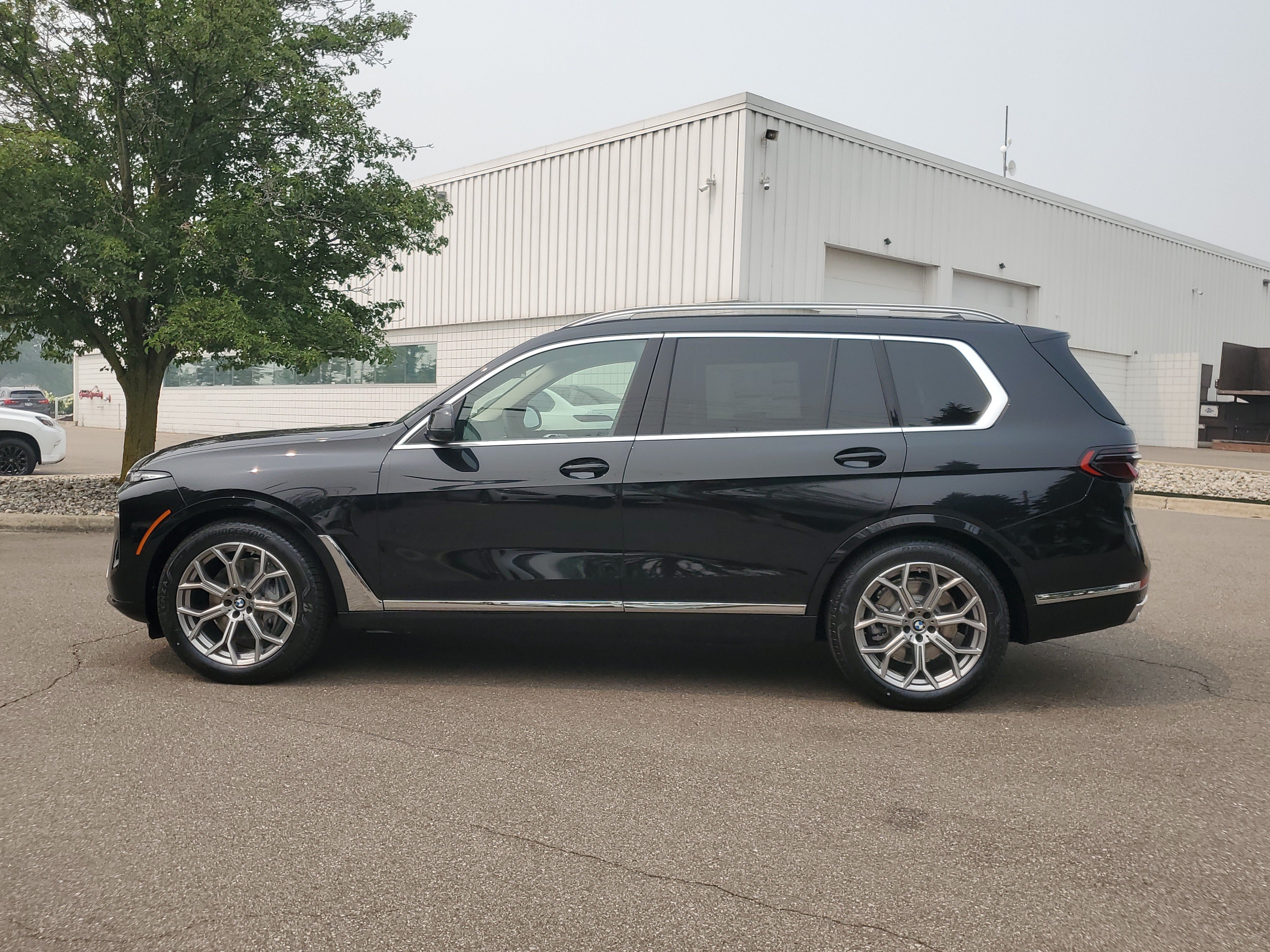 New 2027 BMW X7 xDrive40i AWD/4WD image 2