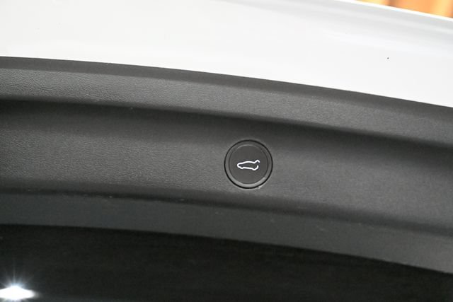 Used 2023 Tesla Model Y Long Range AWD/4WD image 55
