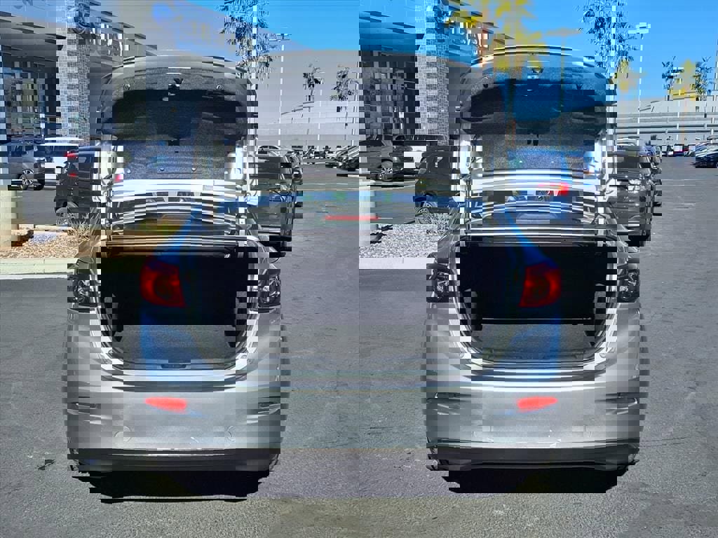 Used 2015 MAZDA MAZDA3 i SV image 14