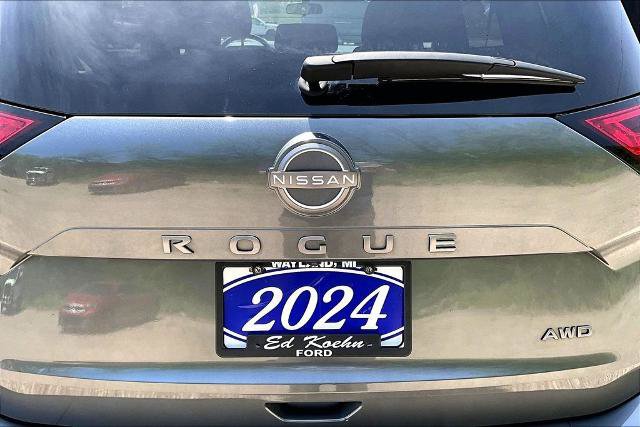 Used 2024 Nissan Rogue S AWD/4WD image 8