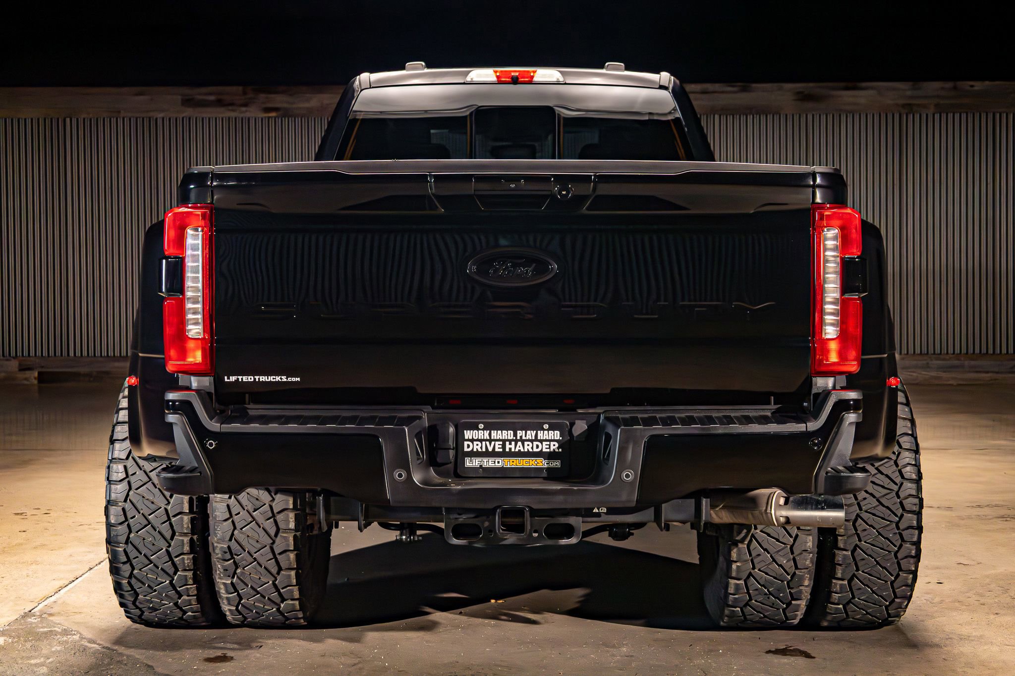 Used 2023 Ford F350 Lariat w/ Lariat Ultimate Package AWD/4WD image 8