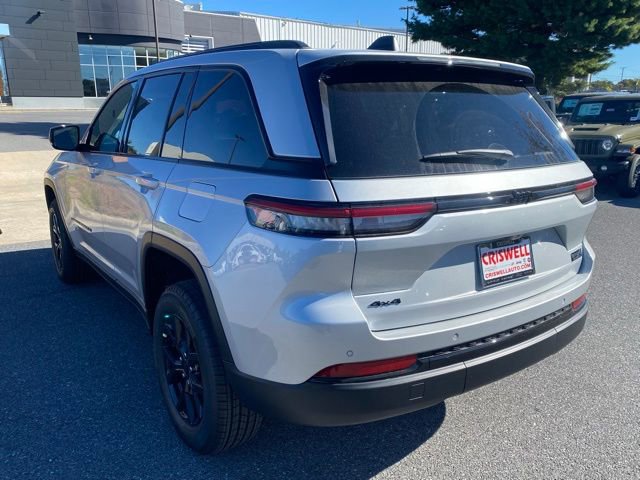 New 2025 Jeep Grand Cherokee Altitude AWD/4WD image 5