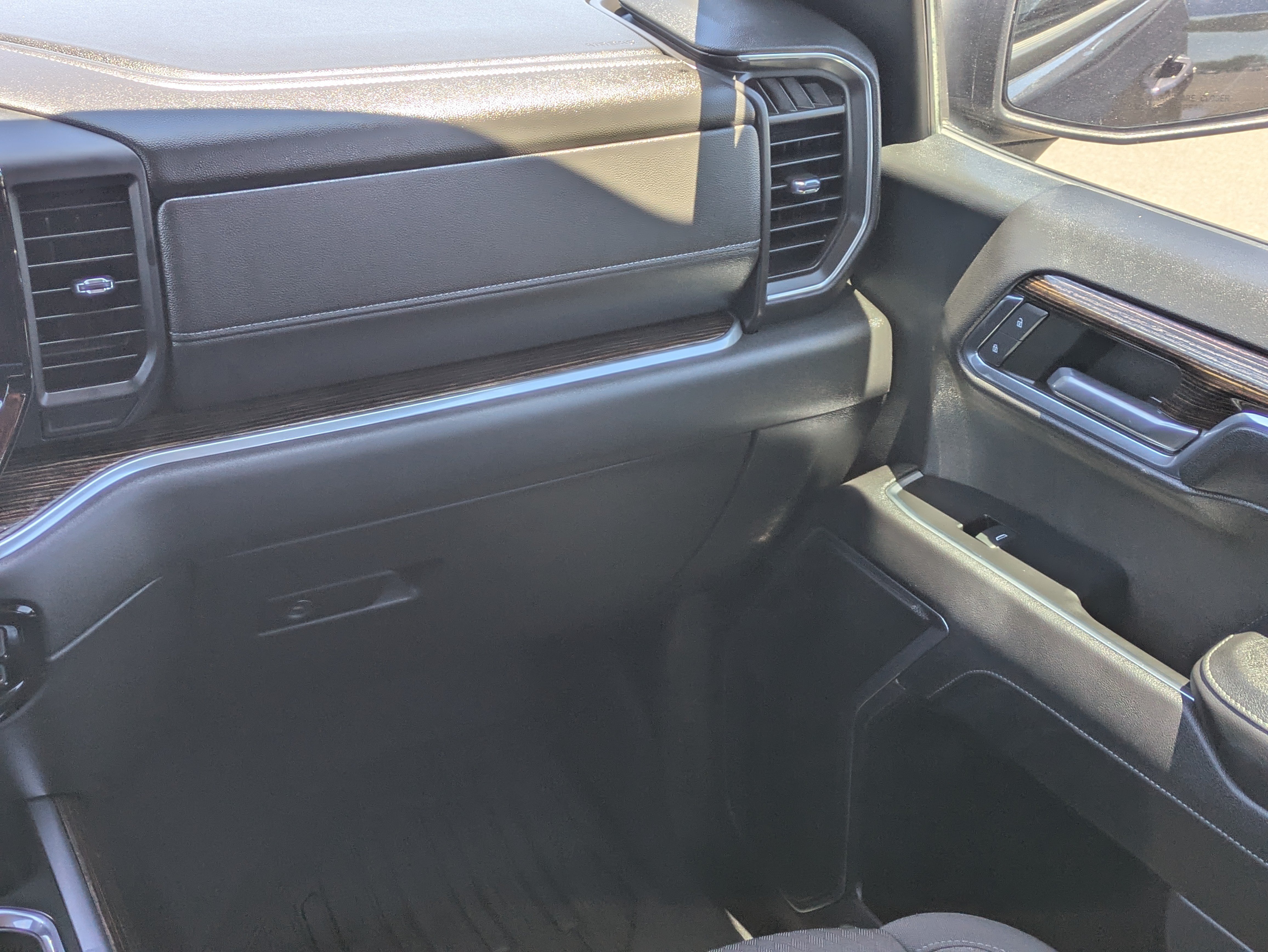 Used 2023 GMC Sierra 1500 Elevation AWD/4WD image 16