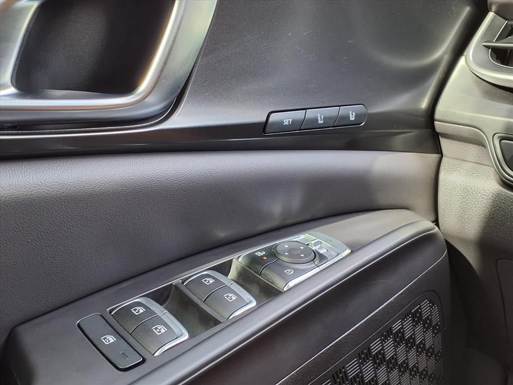 Used 2026 Kia Carnival SX Prestige FWD image 30