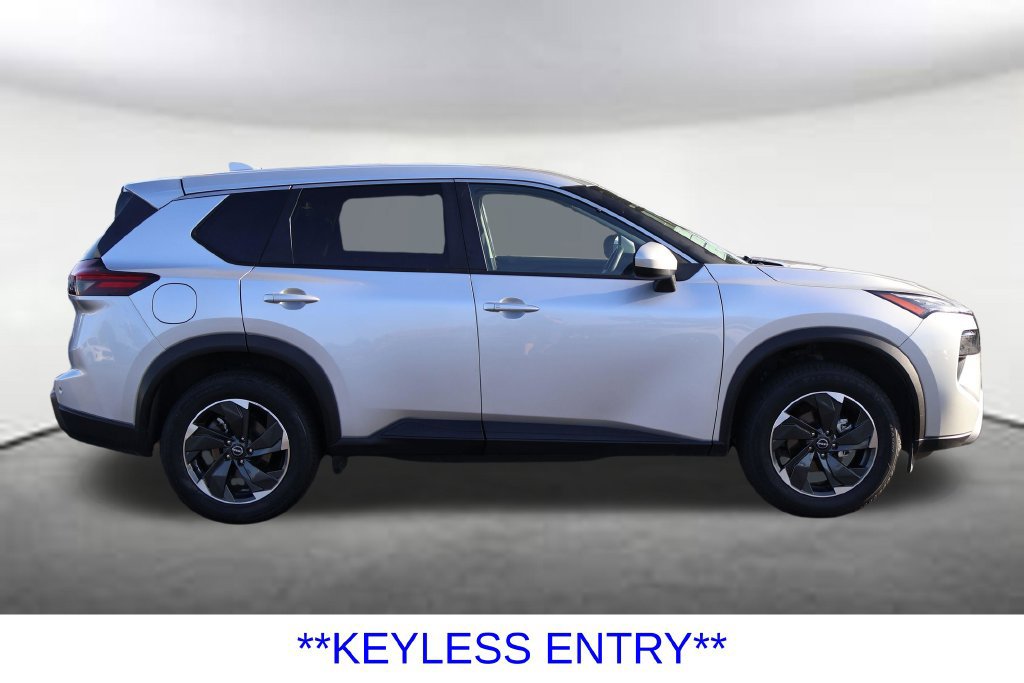 Used 2025 Nissan Rogue SV FWD image 10