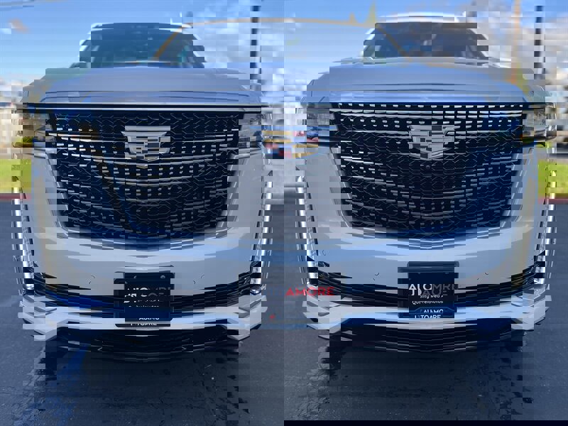 Used 2021 Cadillac Escalade ESV Premium Luxury w/ Driver Assist Tech Package image 5