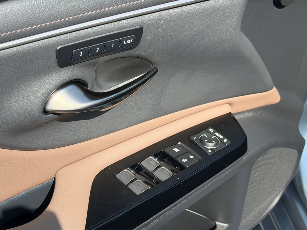 Certified 2025 Lexus ES 300h w/ Premium Package FWD image 15