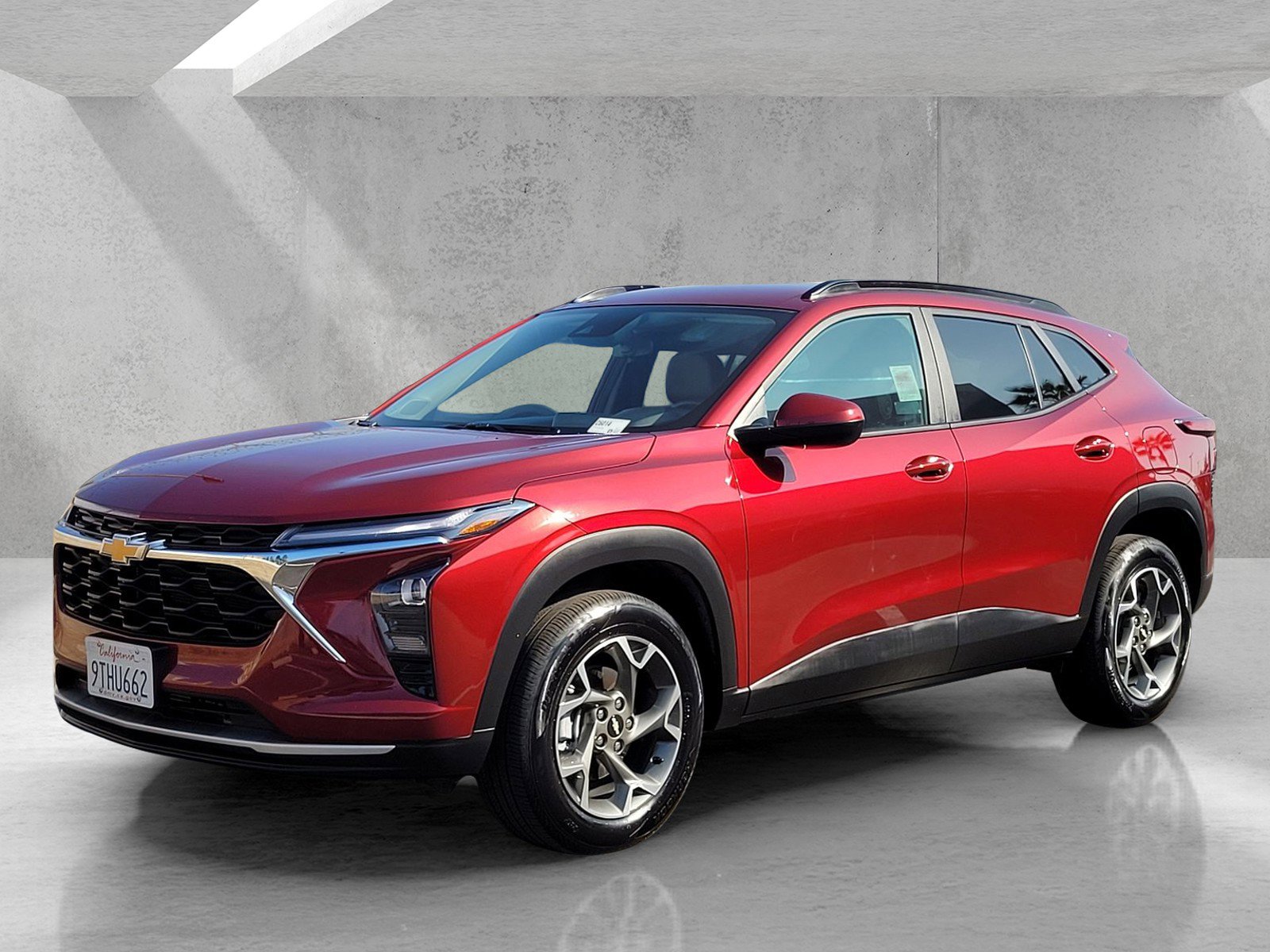 Used 2025 Chevrolet Trax LT w/ LT Convenience Package image 8