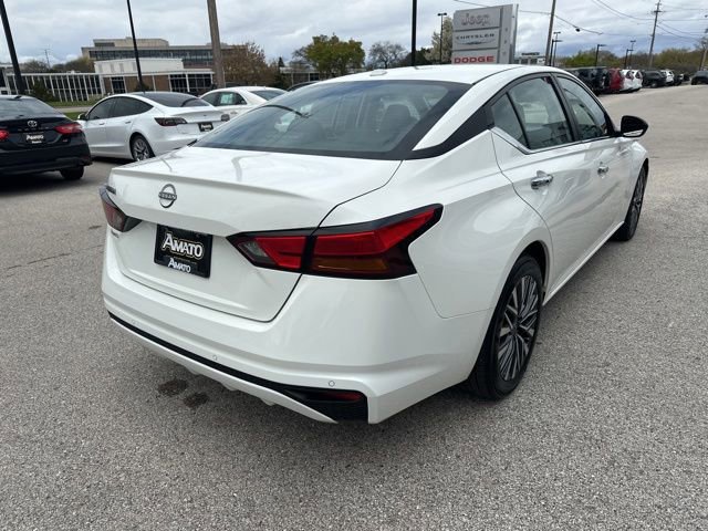 Used 2025 Nissan Altima 2.5 SV FWD image 7