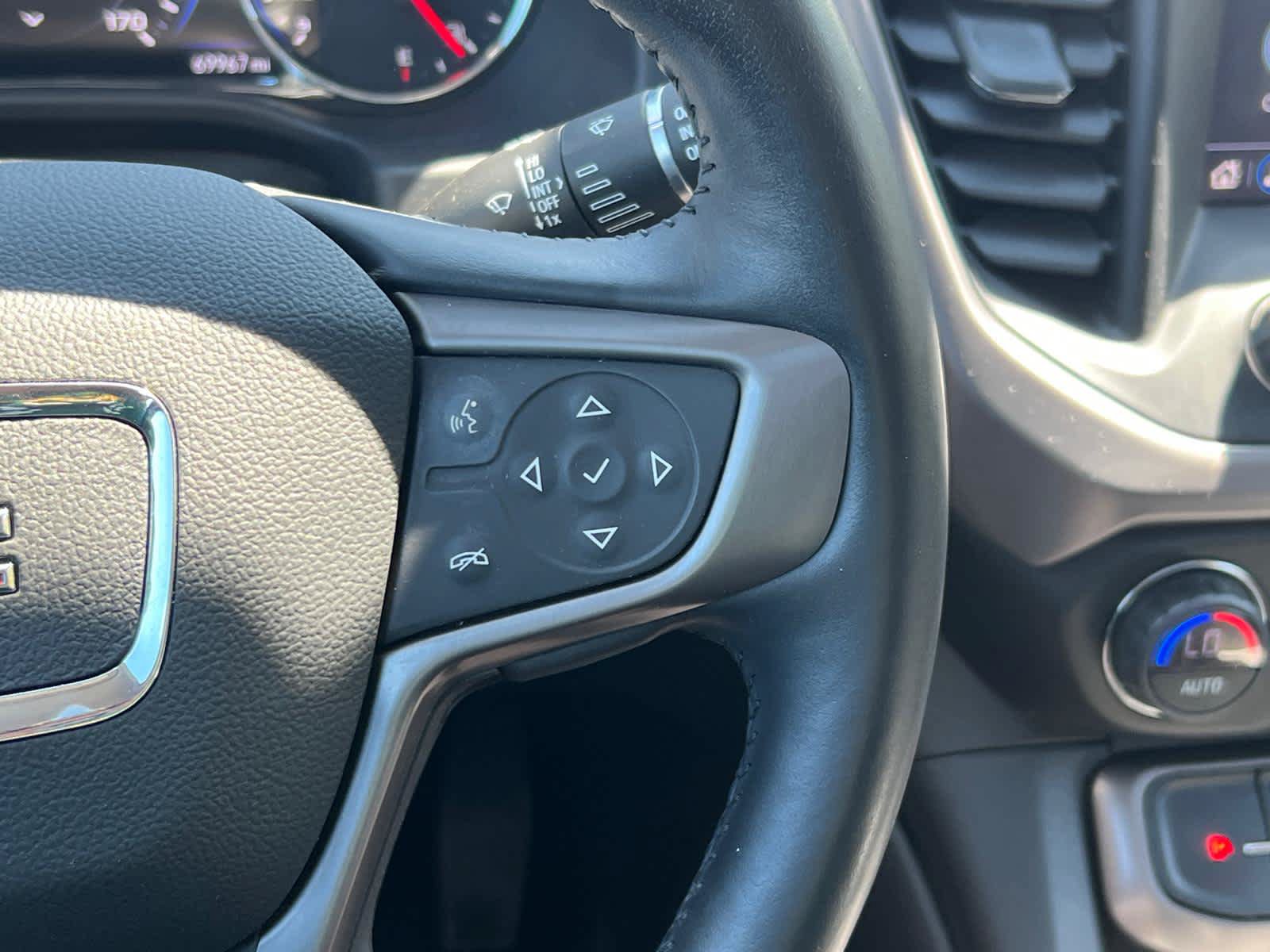 Used 2022 GMC Acadia AT4 w/ Technology Package AWD/4WD image 21