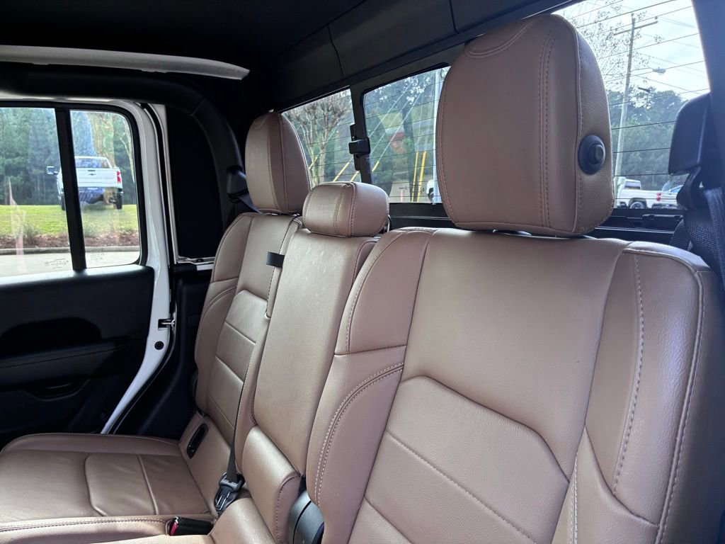 Used 2020 Jeep Gladiator Overland image 18