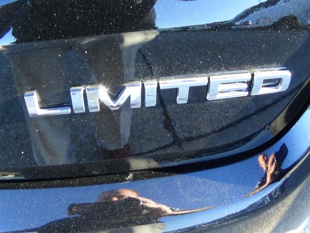 Used 2024 Jeep Compass Limited w/ Sun and Sound Group image 11