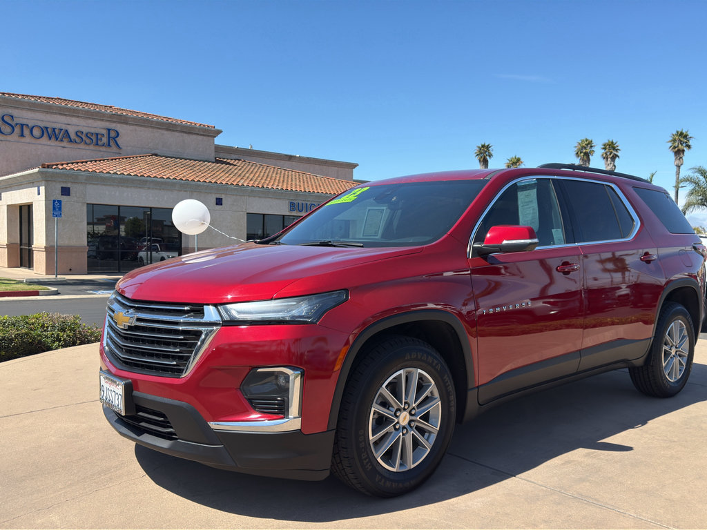 Used 2023 Chevrolet Traverse LT FWD image 1