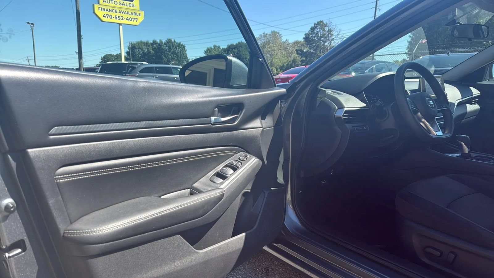 Used 2020 Nissan Altima 2.5 S FWD image 9