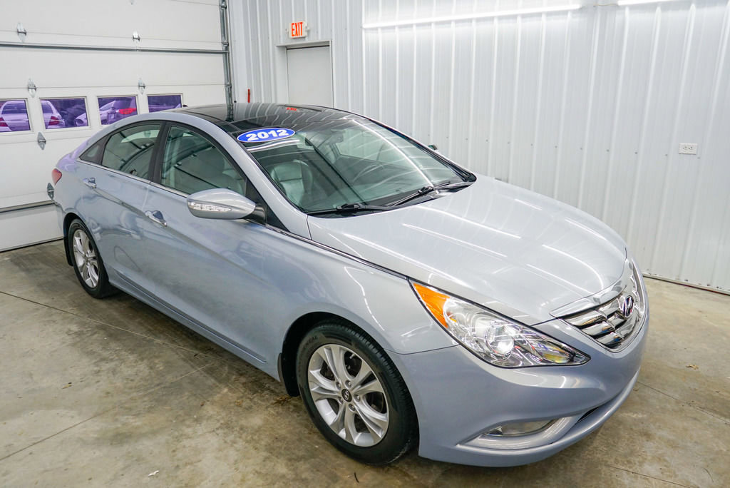 Used 2012 Hyundai Sonata Limited FWD image 1