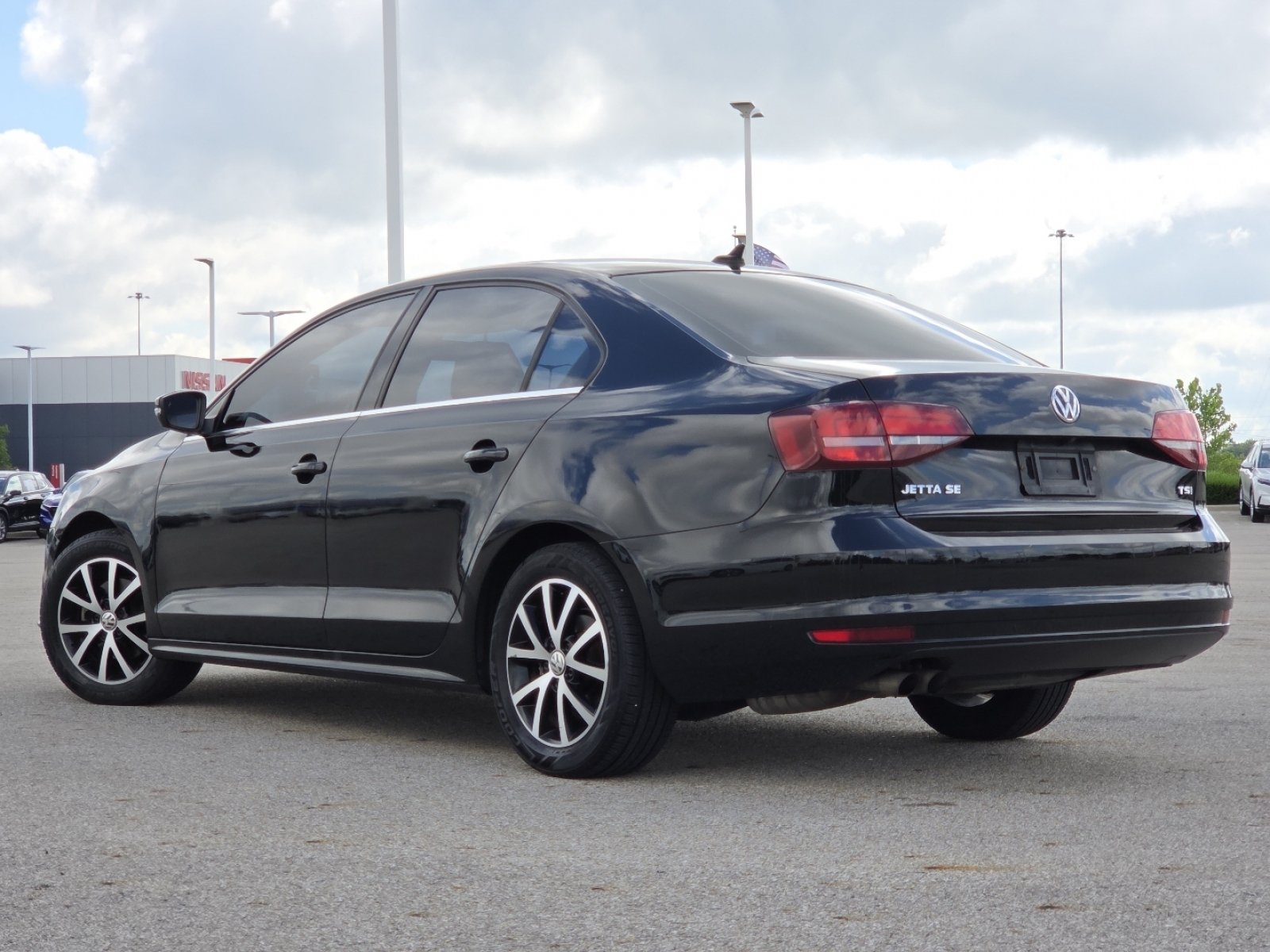 Used 2018 Volkswagen Jetta SE FWD image 14