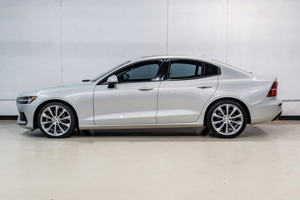 Used 2019 Volvo S60 T5 Momentum w/ Premium Package image 12