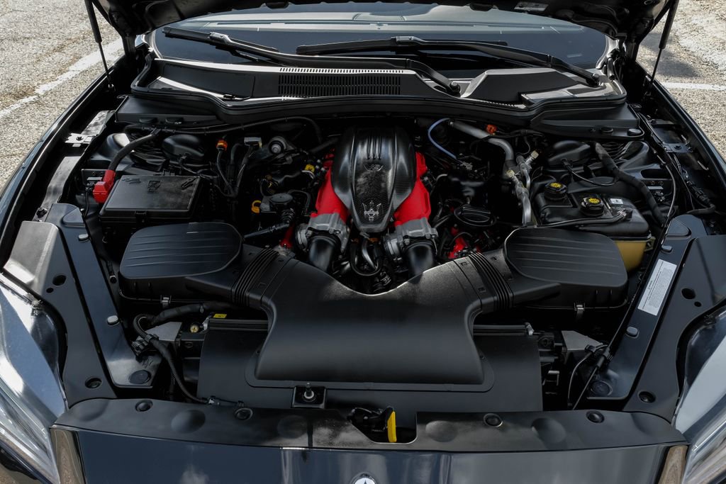 Used 2022 Maserati Quattroporte Trofeo image 62