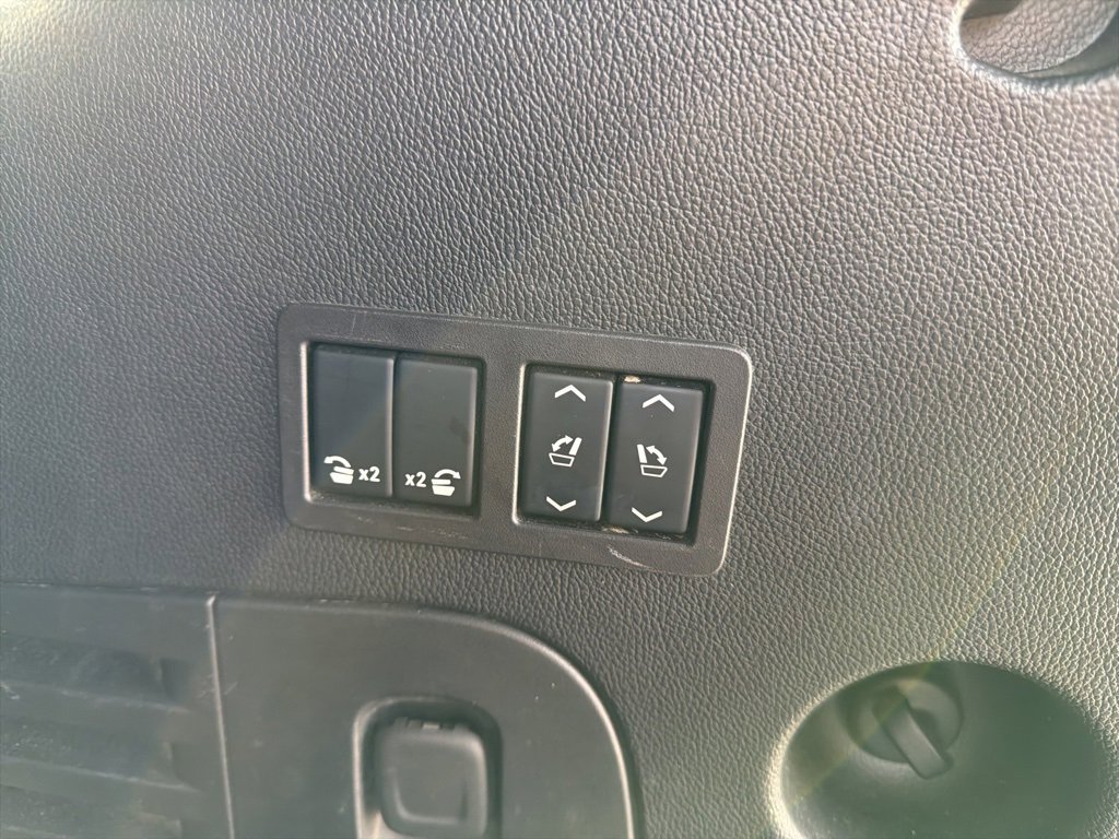 Used 2017 GMC Yukon Denali w/ Open Road Package image 11