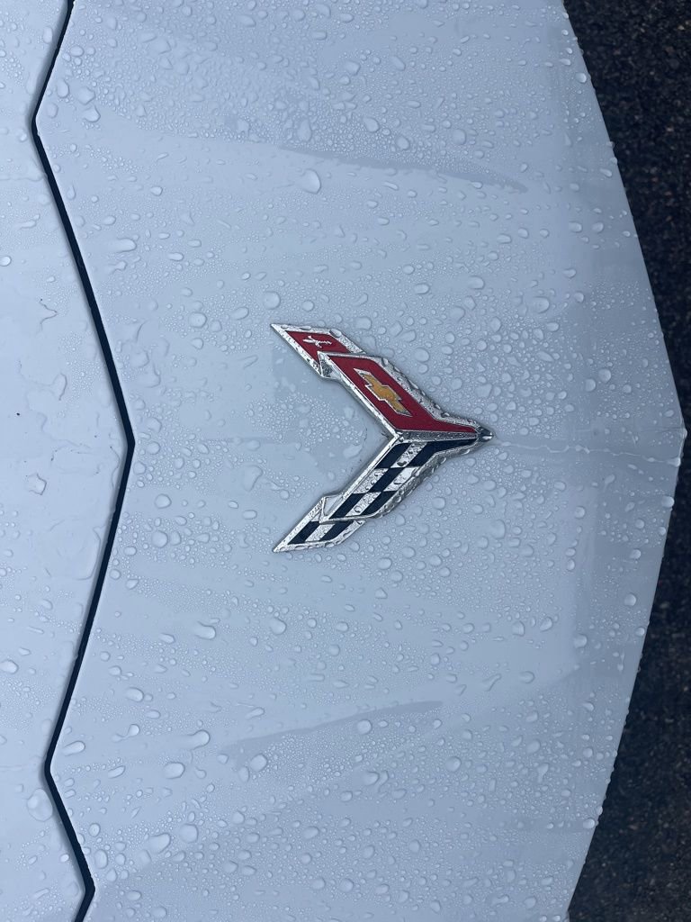 Used 2021 Chevrolet Corvette Stingray Preferred Cpe w/ Chrome Exterior Badge Package image 34