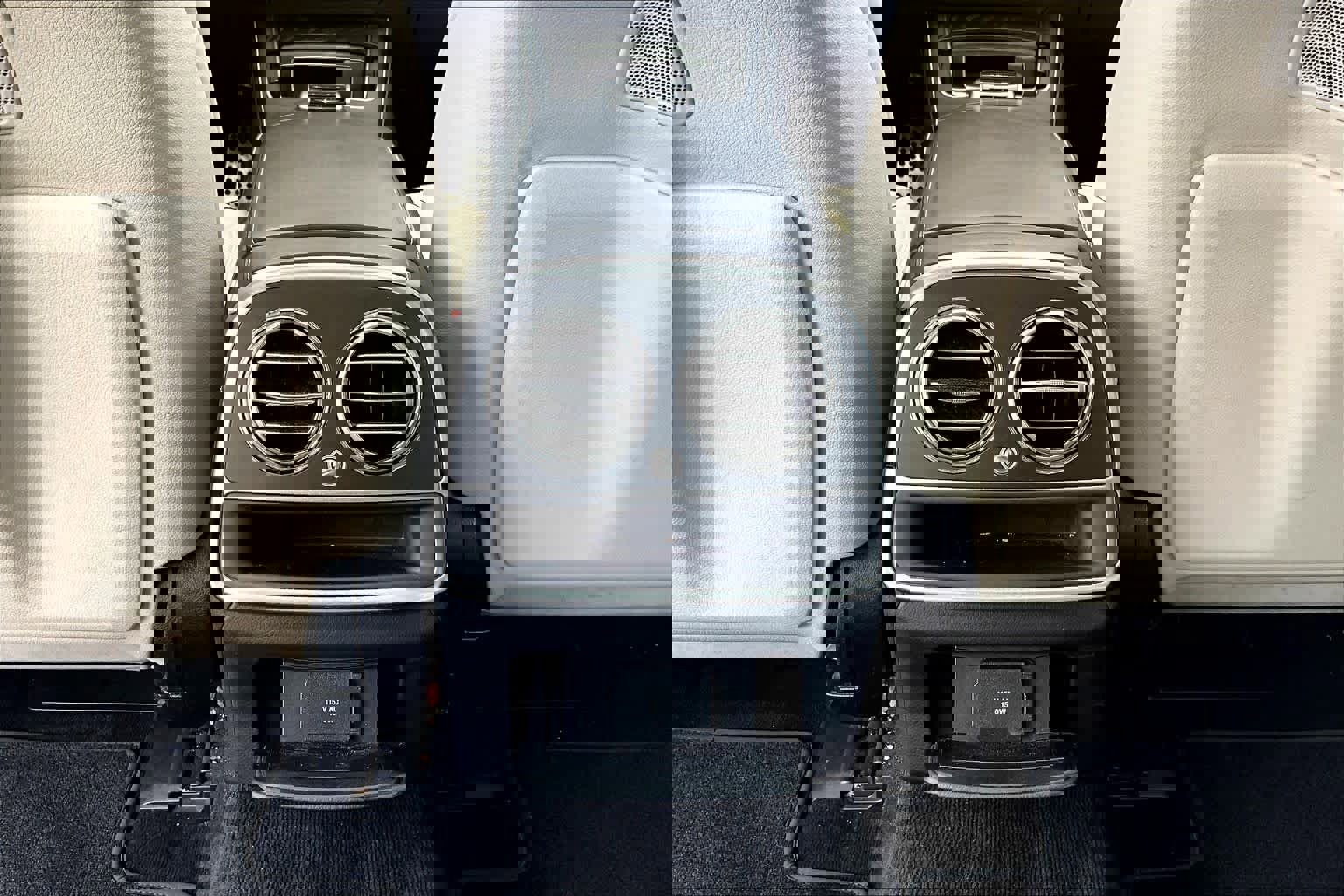 Used 2019 Mercedes-Benz S 560 Sedan image 34